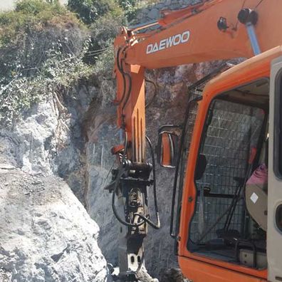 Excavaciones Juan Arenas excavadora 5
