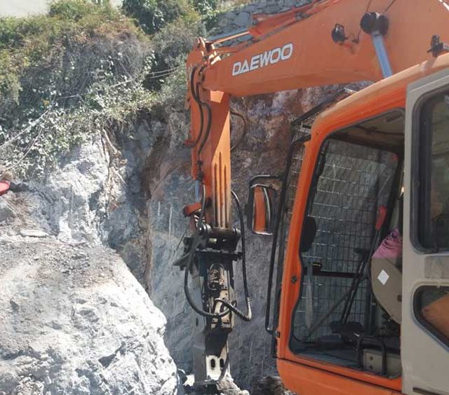 Excavaciones Juan Arenas excavadora 5