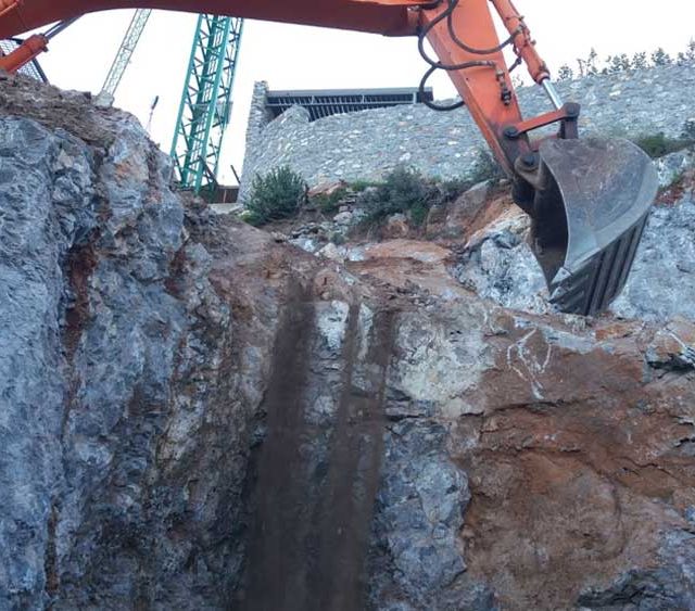 Excavaciones Juan Arenas excavadora 3
